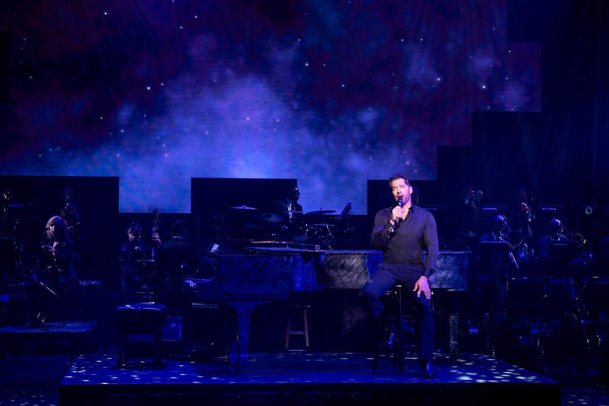 Harry Connick Jr. presented the world premiere of “Harry Connick Jr. — A Celebration of Cole Porter,” his new Broadway-bound stage special, to the Durham Performing Arts Center Sept. 21, 2019. The matinee was the first of three Durham shows this weekend, designed as kind of a fully functional warm-up for the Broadway run at New York’s Nederlander Theatre in December.