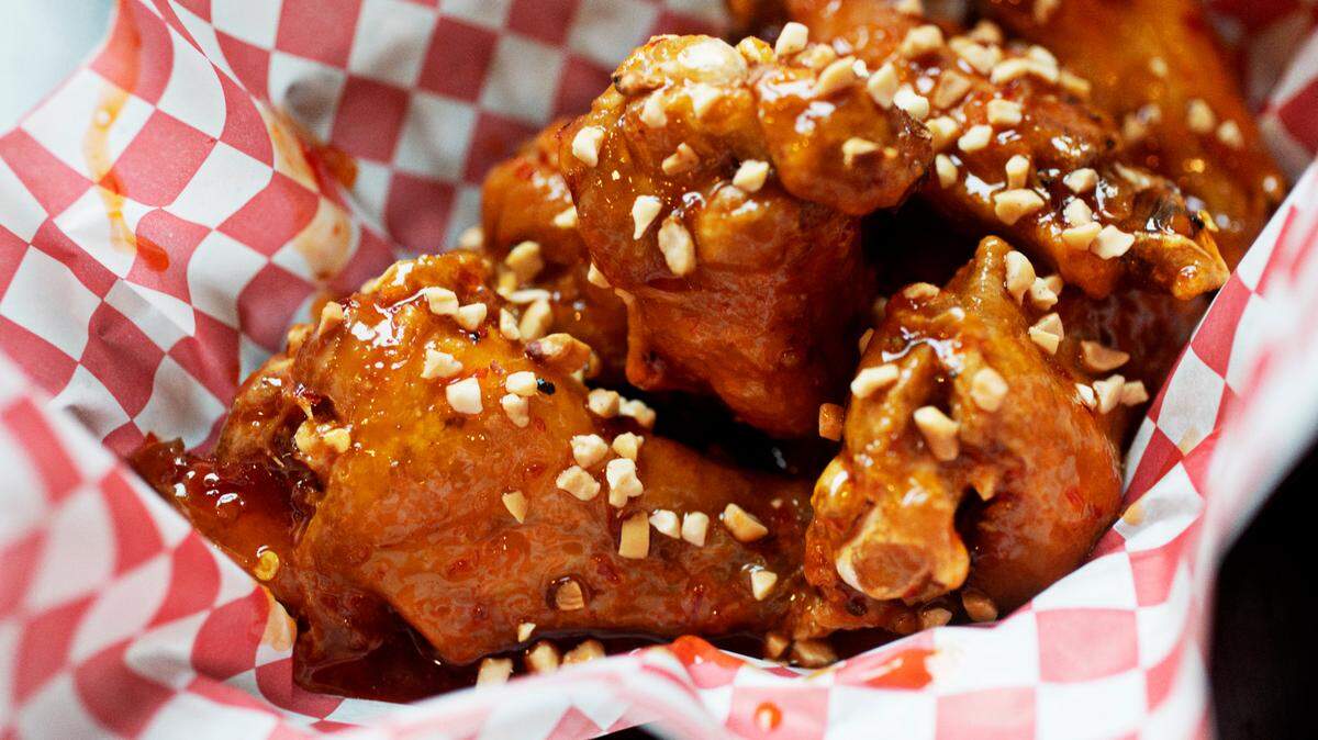 Here are the 16 best chicken wing restaurants in the Triangle