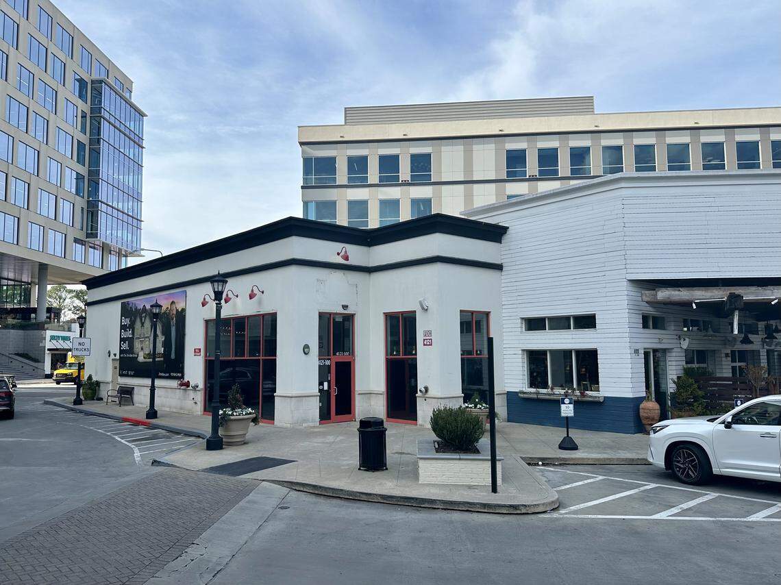 Mason’s Famous Lobster Rolls was located at 4121 Main at North Hills St #100 in Raleigh.