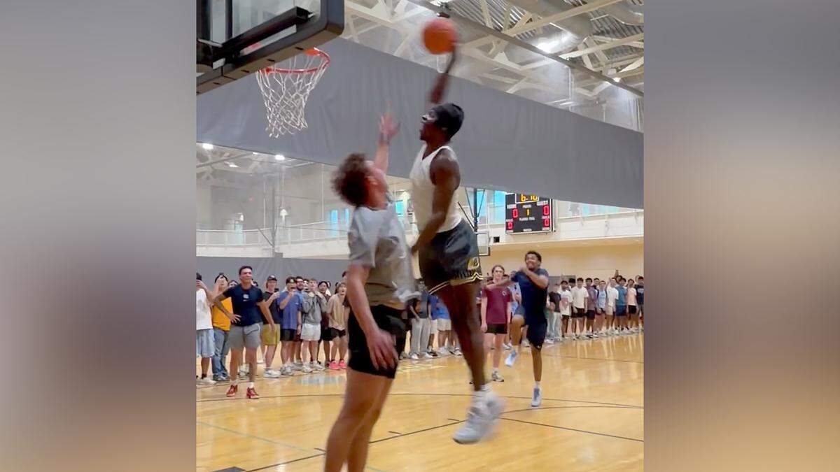 Soon-to-be NBA lottery pick Caleb Wilson surprised UNC students with an Instagram invite to Rams Head, turning a Wednesday run into a high-energy farewell at Chapel Hill’s campus rec center.
