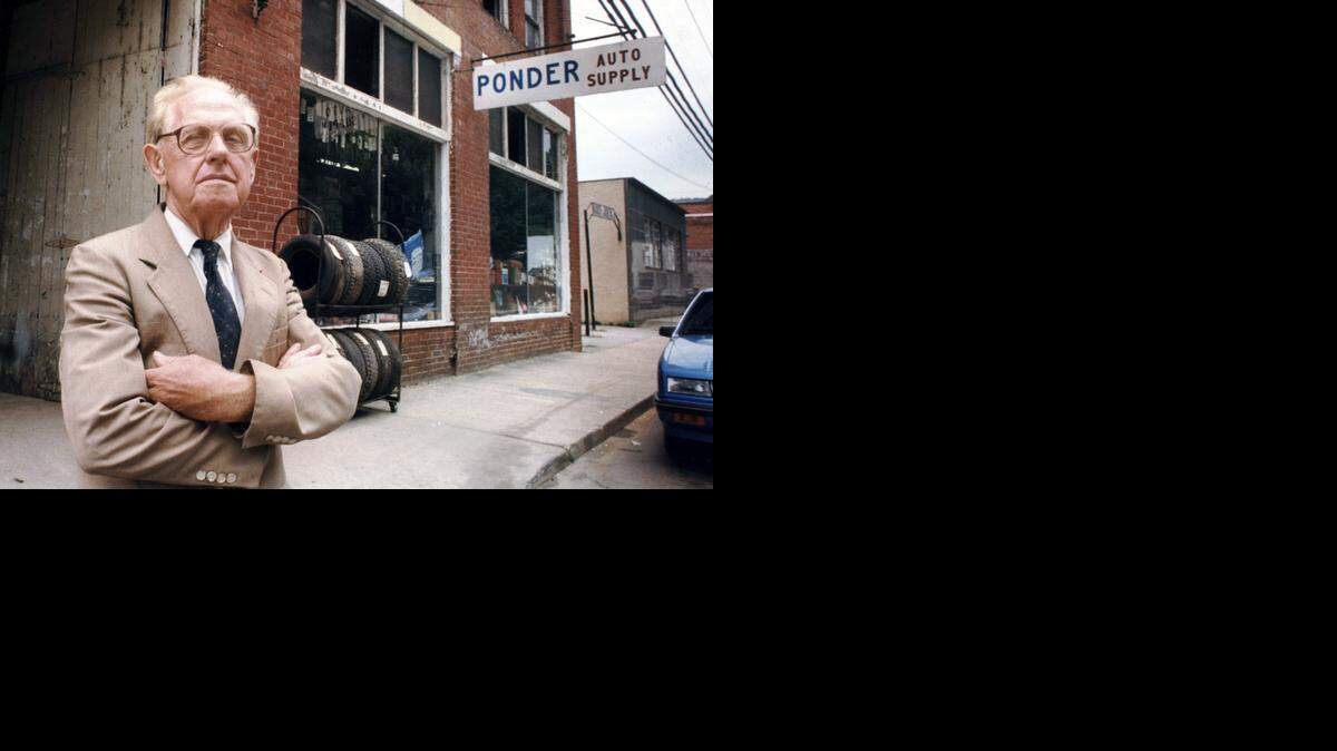 A photo from the 1980s shows former Madison County sheriff E.Y. Ponder.
