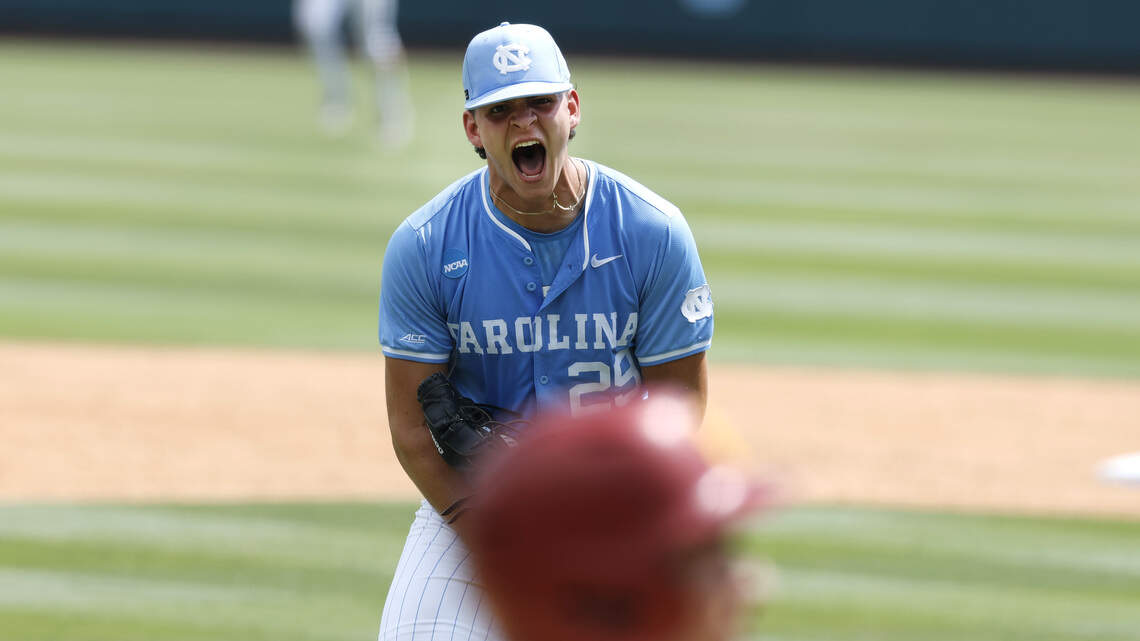 Jason DeCaro pitches complete game as UNC baseball takes Game 2 of Super Regional