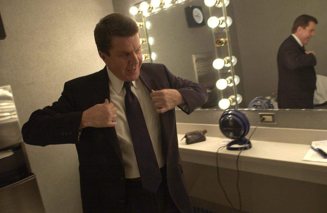 WRAL anchor David Crabtree photographed by a News & Observer photographer in 2002.