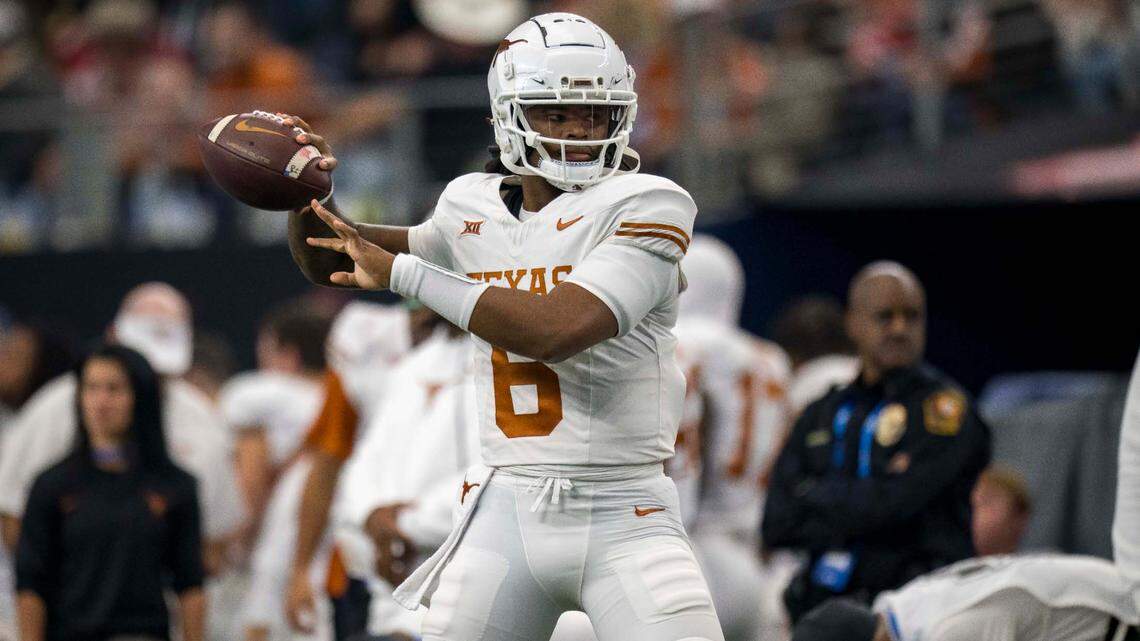 Dec 2, 2023; Arlington, TX, USA; Texas Longhorns quarterback Maalik Murphy (6) in action during the game between the Texas Longhorns and the Oklahoma State Cowboys at AT&T Stadium.