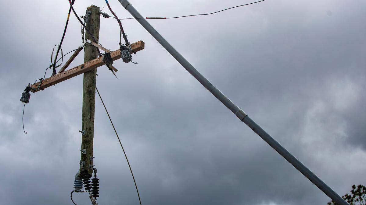 Why are nearly 1 million people in the Carolinas still without power? Duke Energy explains