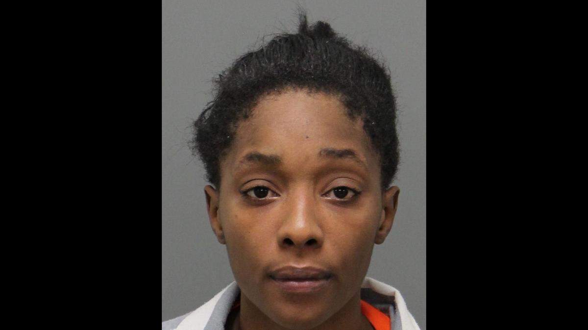 Brianna Ashanti Lofton was at the center of a social media storm after police accused her of posting videos on Facebook of her 1-year-old child smoking marijuana blunts.