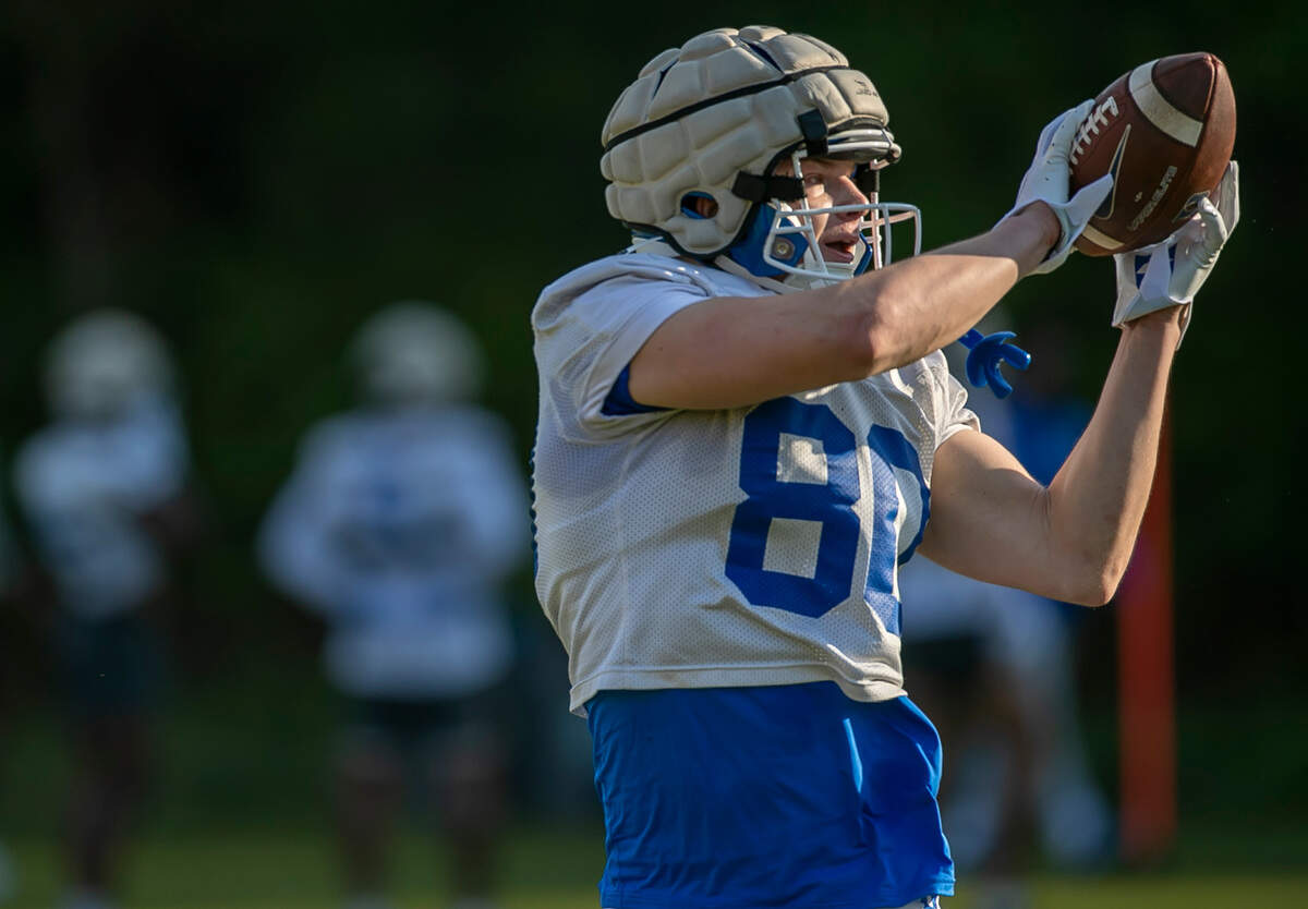 Duke tight end Vance Bolyard (80) pulls in a pass during the Blue Devils’ spring practice on Friday, March 24, 2023 in Durham, N.C.