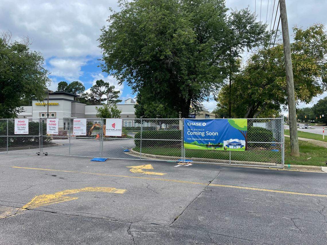 A new Chase Bank branch is being built on Glenwood Avenue in Raleigh.