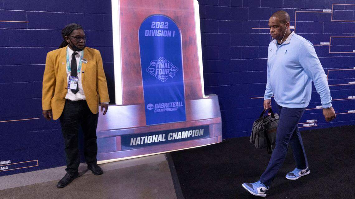 North Carolina coach Hubert Davis walks to the locker room as the Tar Heels arrive for their NCAA Final Four semi-final game against Duke on Saturday, April 2, 2022 at Caesars Superdome in New Orleans, La.