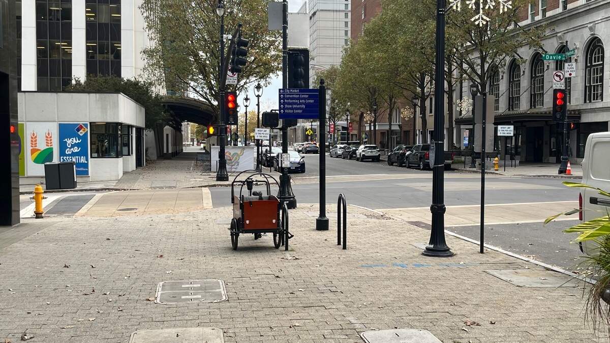 Raleigh’s Fayetteville Street at 4 p.m on Wednesday this week. (News & Observer photo)
