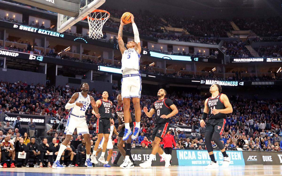 Duke’s Paolo Banchero (5) heads to slam in two during Duke’s 78-73 victory over Texas Tech in the Sweet 16 round of the NCAA Tournament at the Chase Center in San Francisco, Calif., Thursday, March 24, 2022.