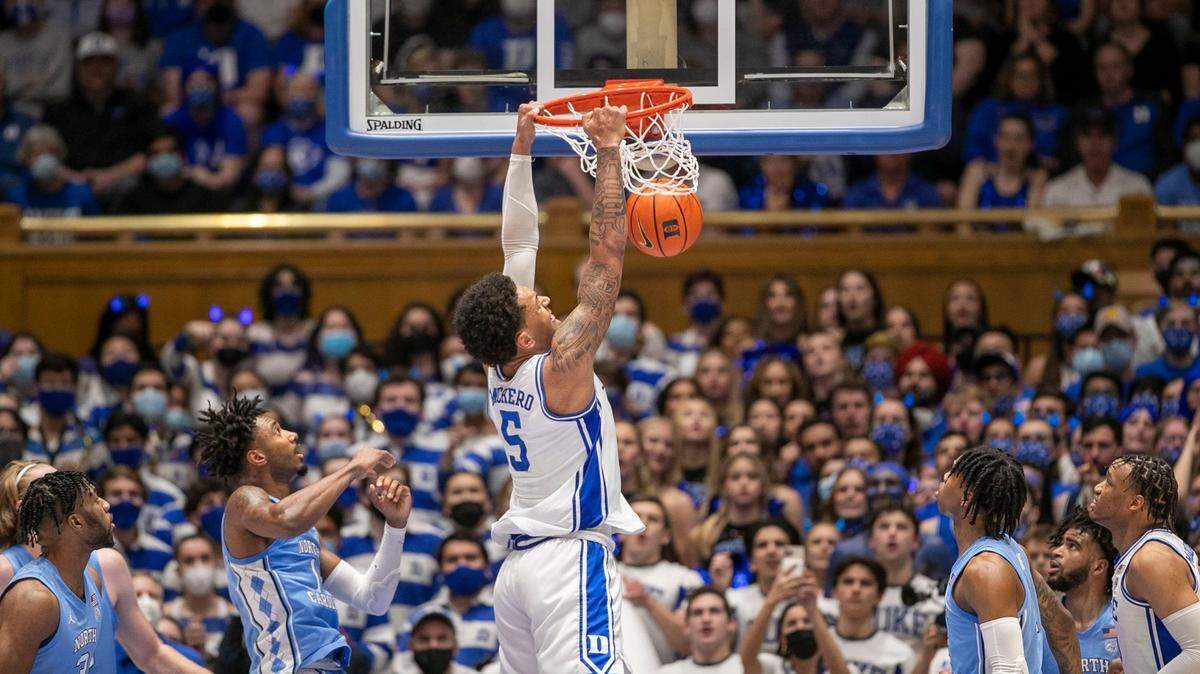 Dukes Paolo Banchero (5) dunks in the first half against North Carolina on Saturday, March 5, 2022 in Durham, N.C.