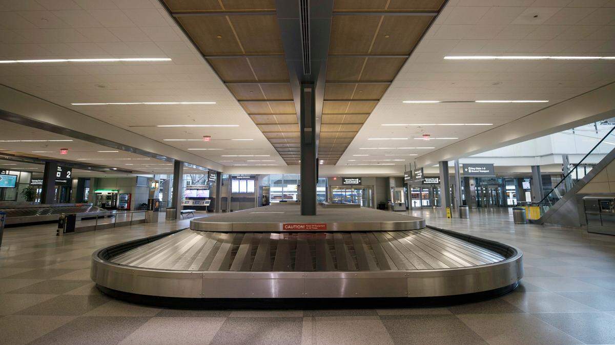 Pernell Anthony Jones Jr., 31, of Louisiana, pleaded guilty to conspiring to commit mail fraud after prosecutors said he submitted dozens of fake claims for lost baggage and collected over $300,000 in reimbursement checks from airlines.