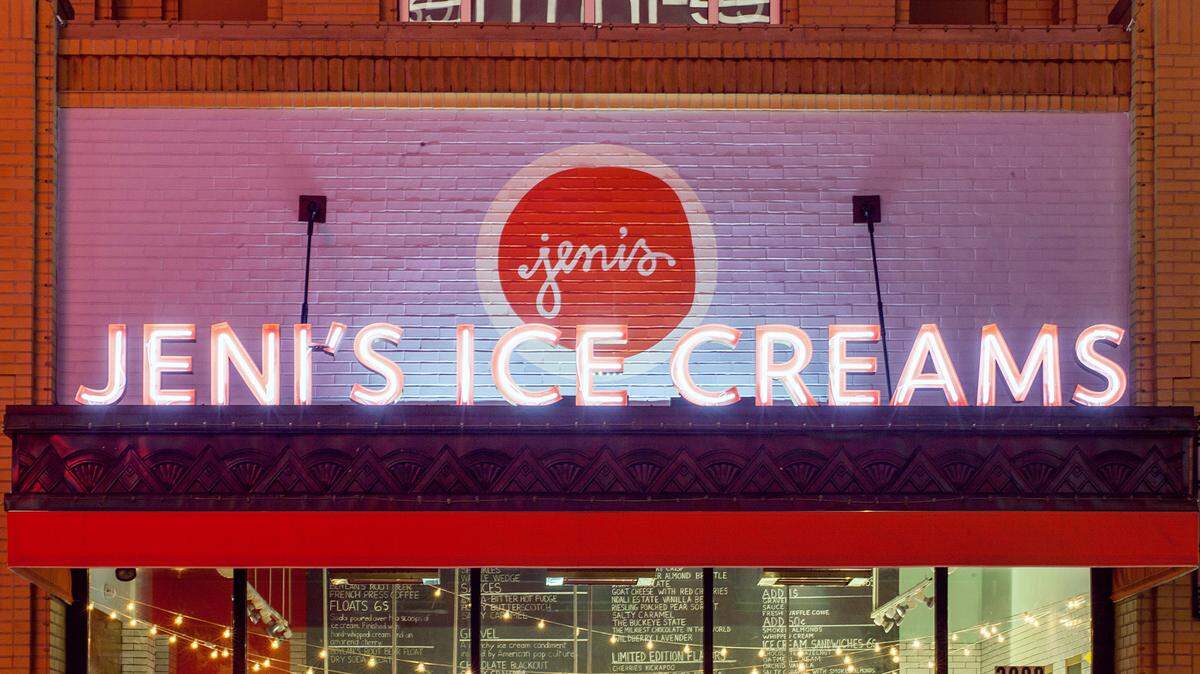 Jeni’s Splendid Ice Cream has a fanatical following for its unique flavors nationwide. The brand will open a location at University Place in Chapel Hill by 2025, Ram Realty Advisors officials said.