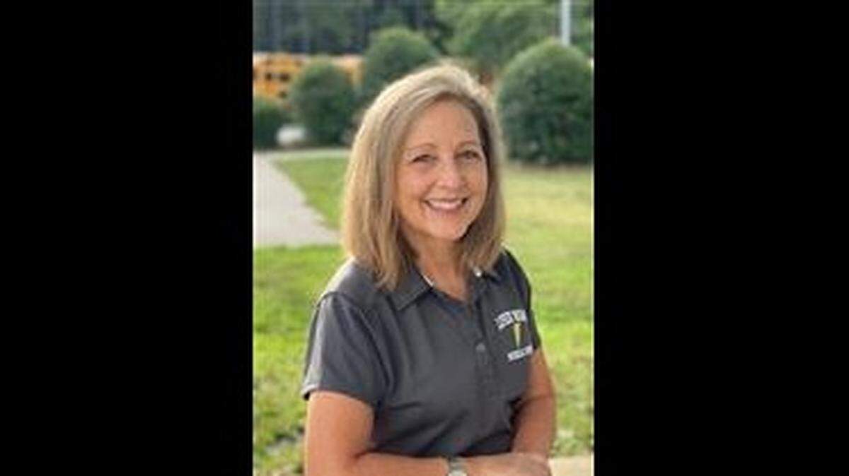 Karen Sinders, the principal of Lufkin Road Middle School, died Monday, Nov. 21, 2022.