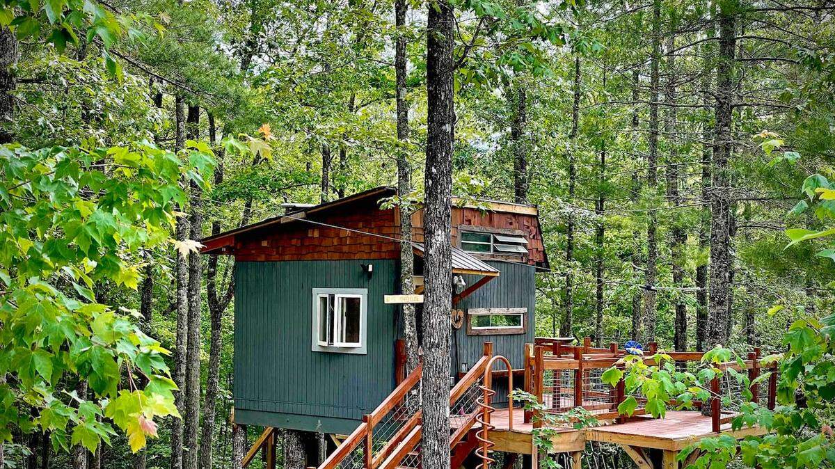 A 9-year-old North Carolina boy invested $6,000 to build his “dream treehouse” and has listed it on Airbnb.