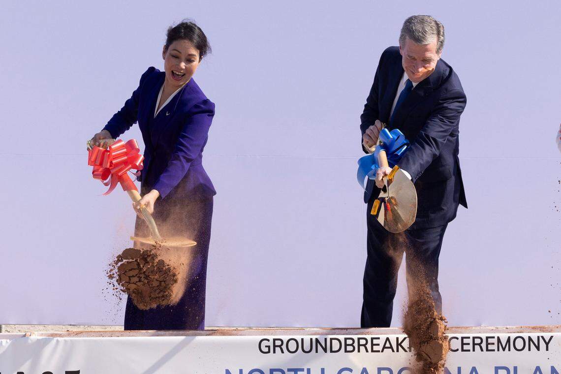 VinFast CEO Le Thi Thu Thuy and Gov. Roy Cooper participate in a a groundbreaking ceremony Friday, July 28, 2003 at the future site of a Vinfast plant in Moncure.