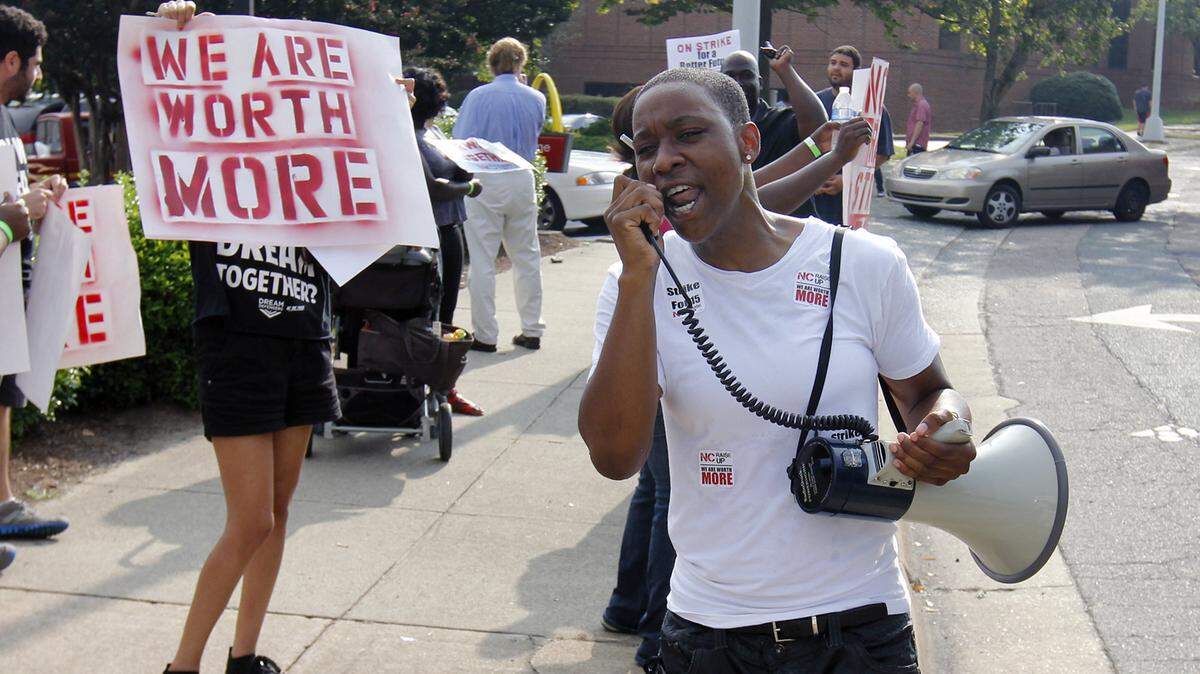 FASTFOODPROTEST3-DN-082913-HLL