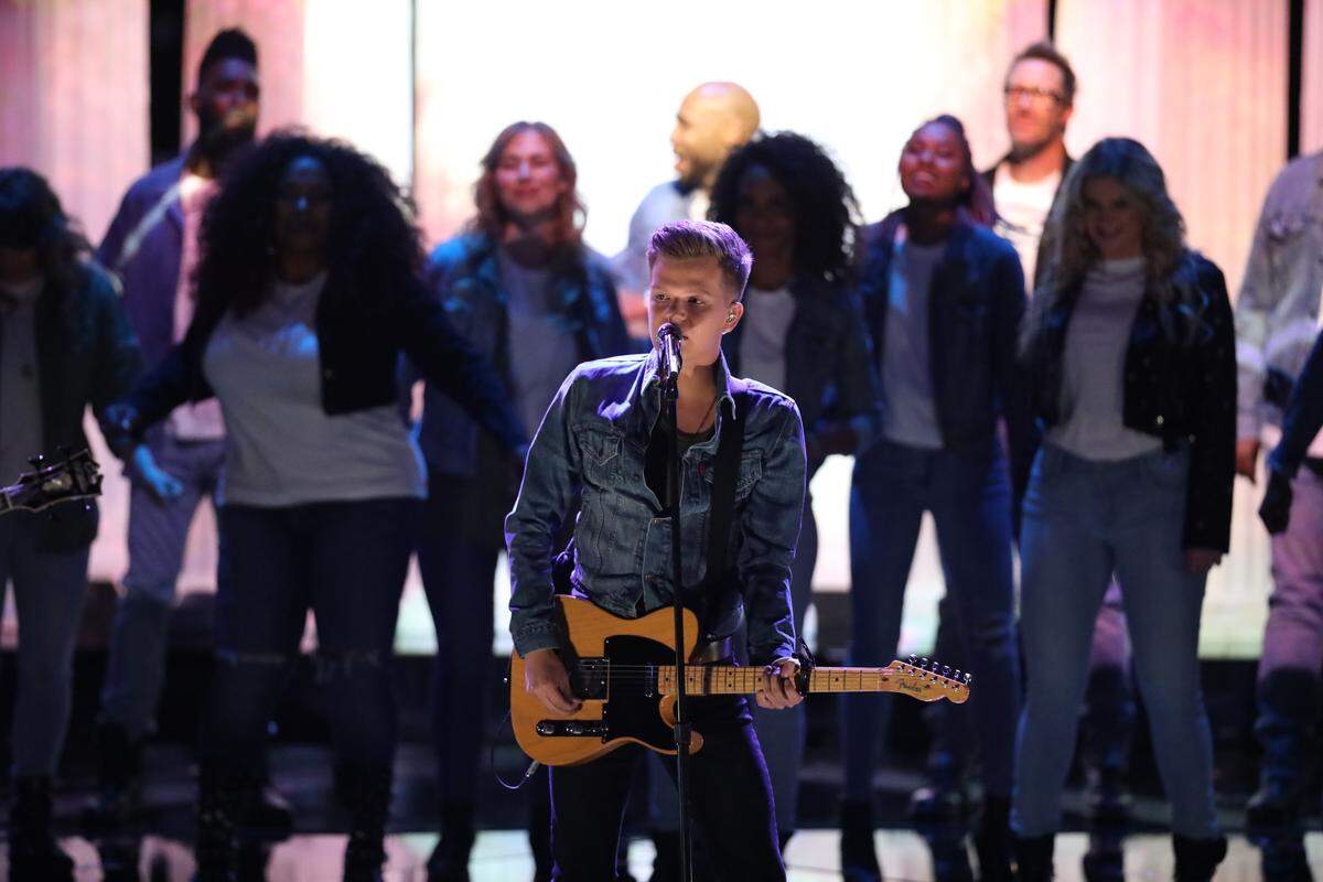 Britton Buchanan performs on "The Voice" on May 14, 2018.