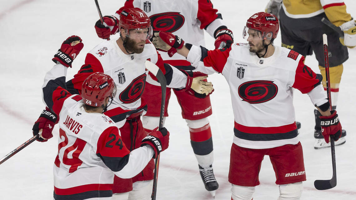 Like captain, like coach: How captain Jordan Staal is emulating Rod Brind’Amour