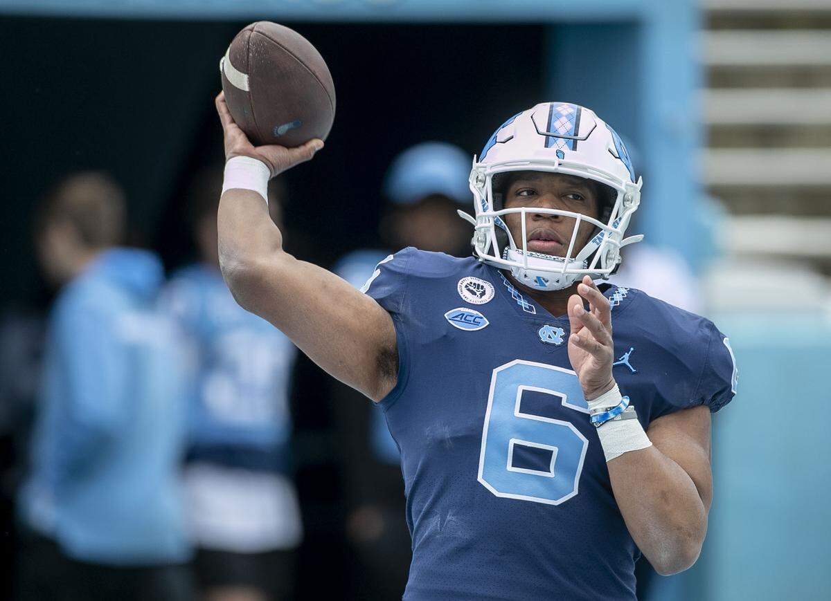 North Carolina quarterback Jacolby Criswell (6) looks for a receiver during the Tar Heels’ spring football game on Saturday, April 9, 2022 at Kenan Stadium in Chapel Hill, N.C.