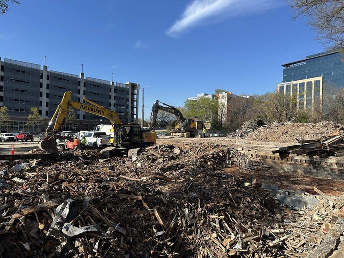 Washington D.C.-based Dalian Development is prepping a 1.12-acre site at 501 Hillsborough St. for a mixed-used apartment building.