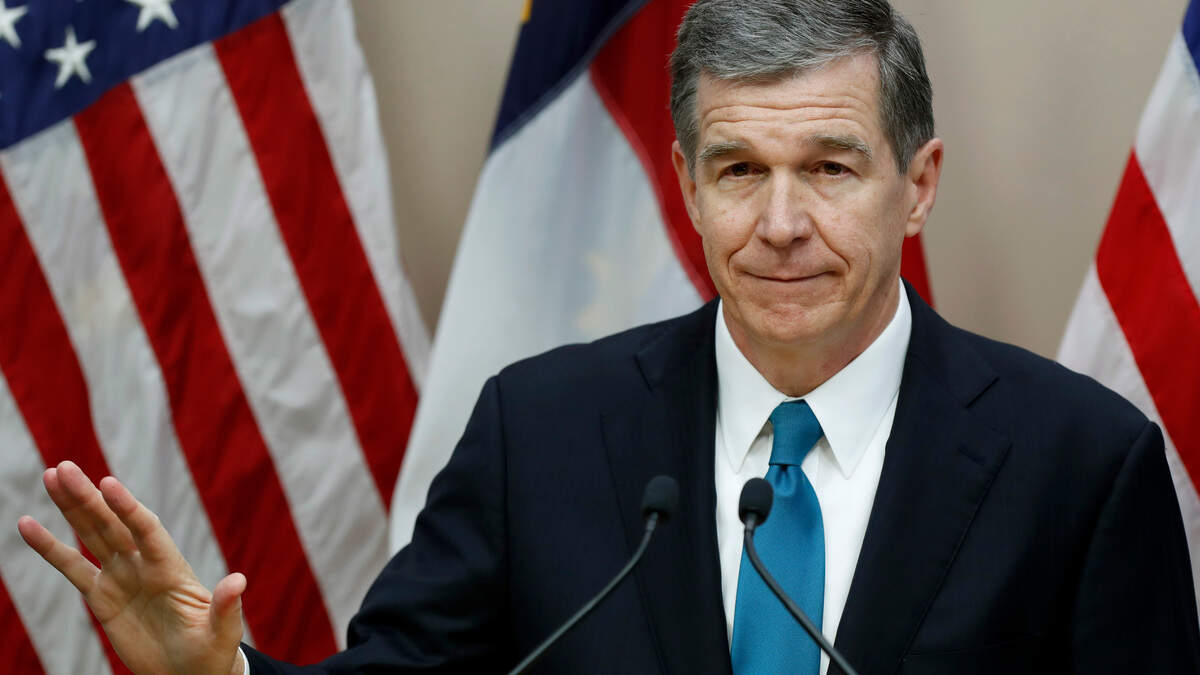 As his veto power grows, Gov. Roy Cooper’ will face a choice between dealing with Republicans or battling them in 2019.