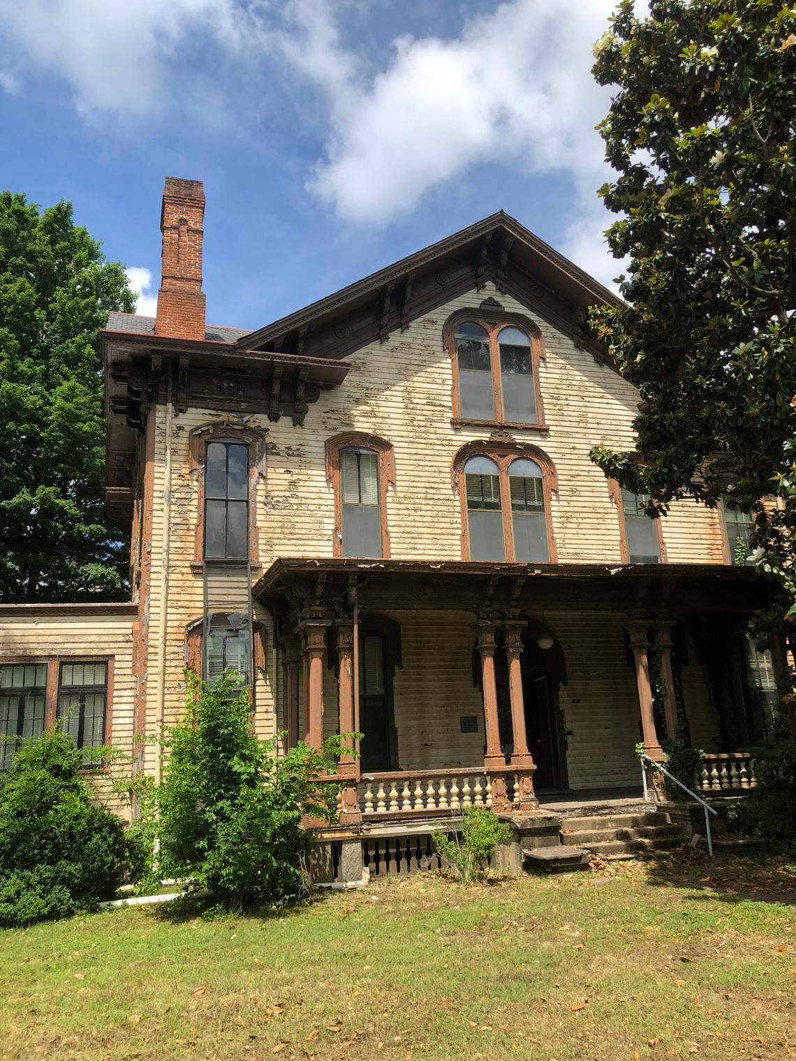 The Andrews-Duncan House is pictured prior to renovations.