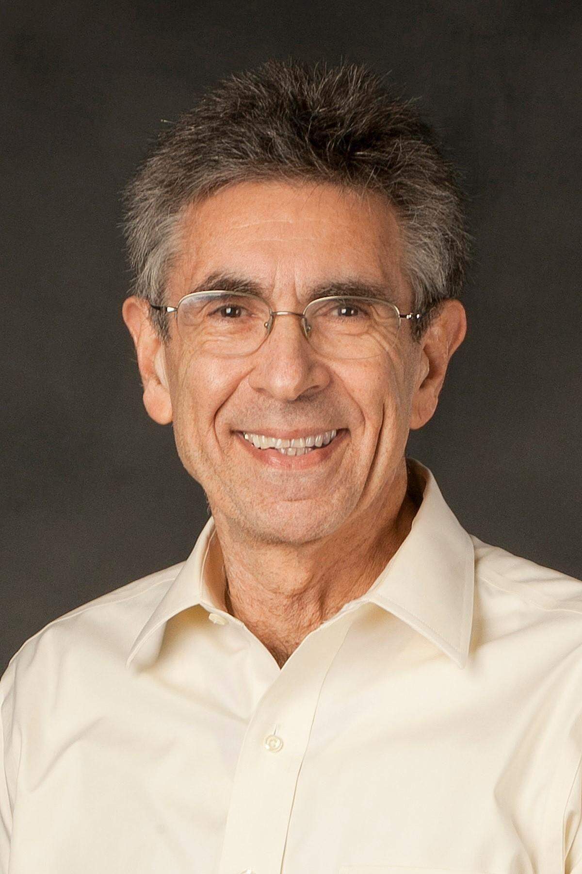 Robert Lefkowitz is the Chancellor’s Distinguished Professor of Medicine and Professor of Biochemistry and Chemistry at the Duke University Medical Center.