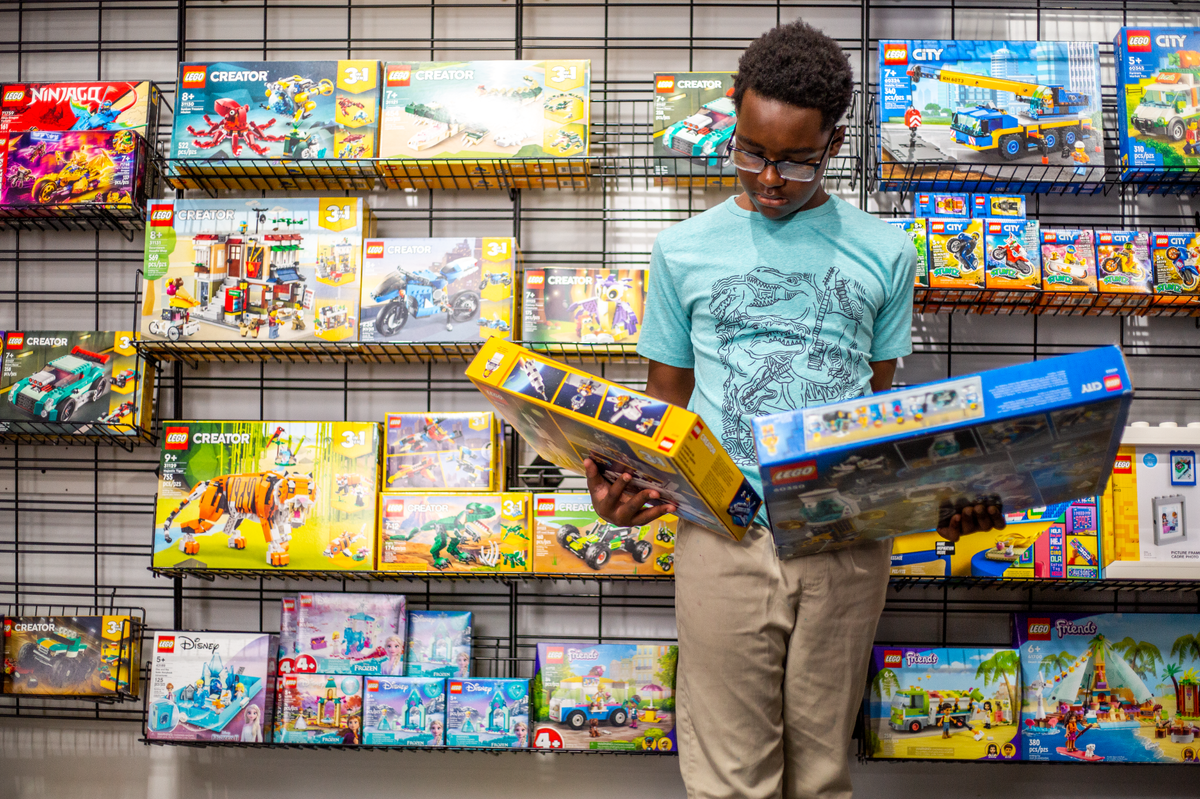 Bricks & Minifigs sells new, in-box Lego products in addition to pre-owned pieces and sets.