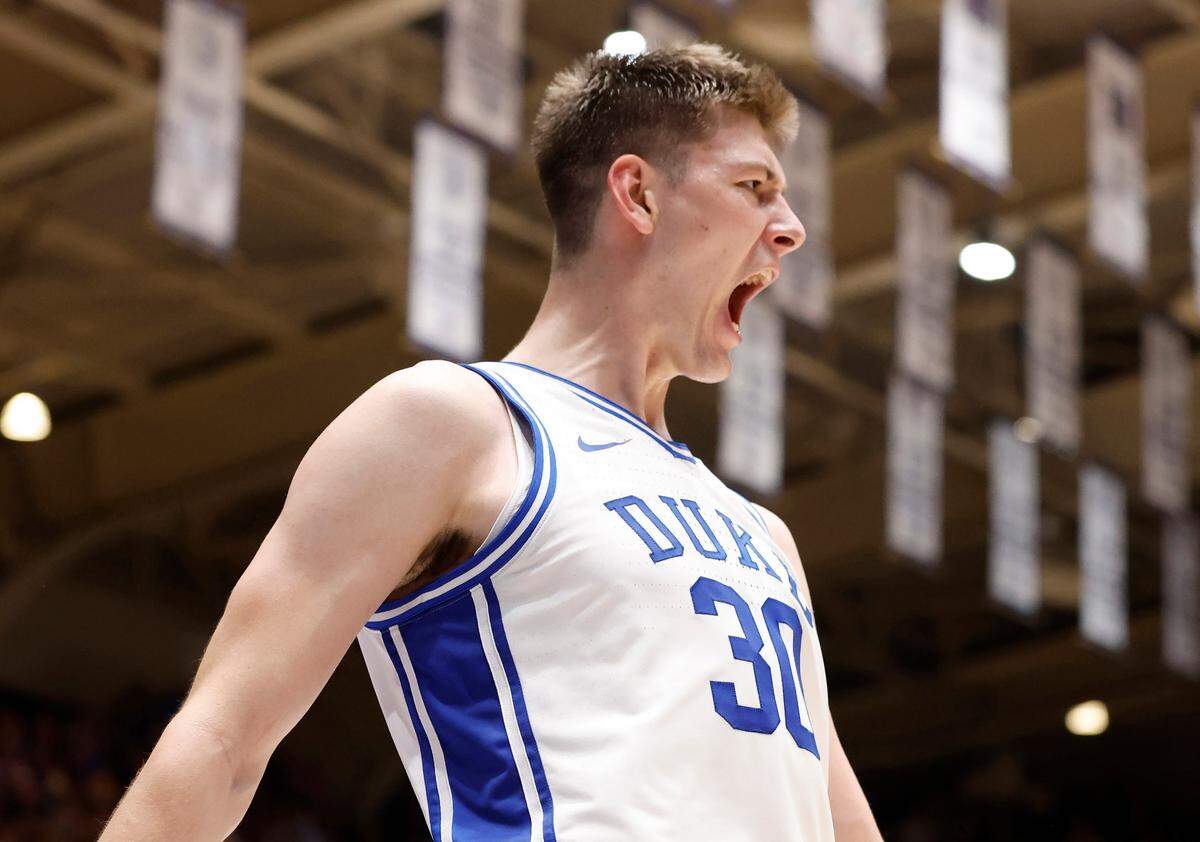 Duke’s Kyle Filipowski (30) celebrates after slamming in two during the second half of Duke’s 84-38 victory over USC Upstate at Cameron Indoor Stadium in Durham, N.C., Friday, Nov. 11, 2022.