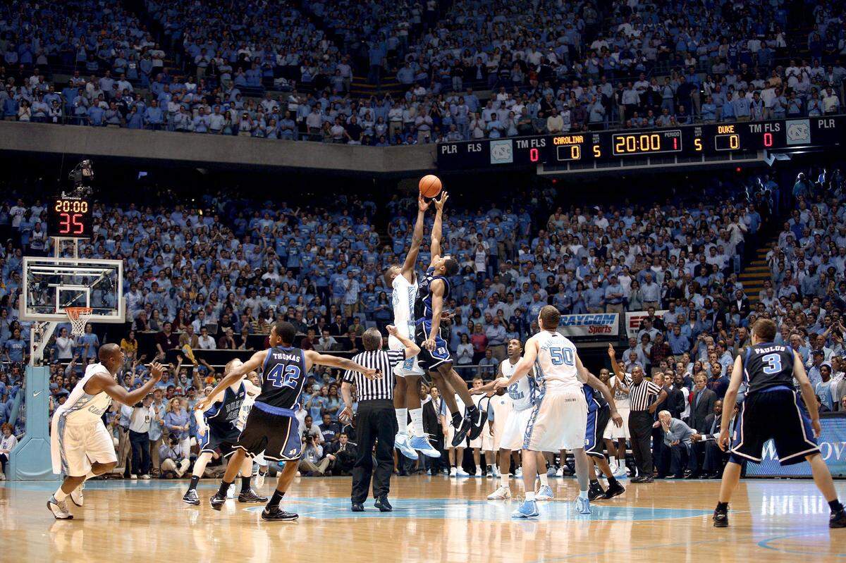 North Carolina’s Deon Thompson and Duke’s Gerald Henderson vie for the tip off in the first half on Saturday, February 6, 2008 at the Dean Smith Center.