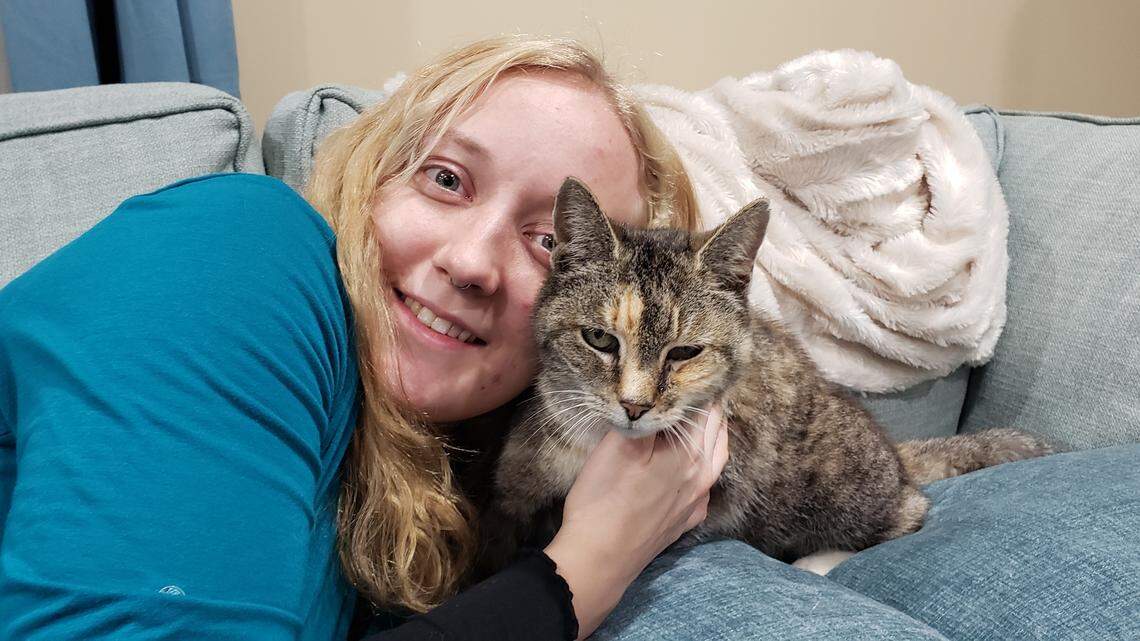 Laken Read reunited with Muffin the cat after more than four years apart.