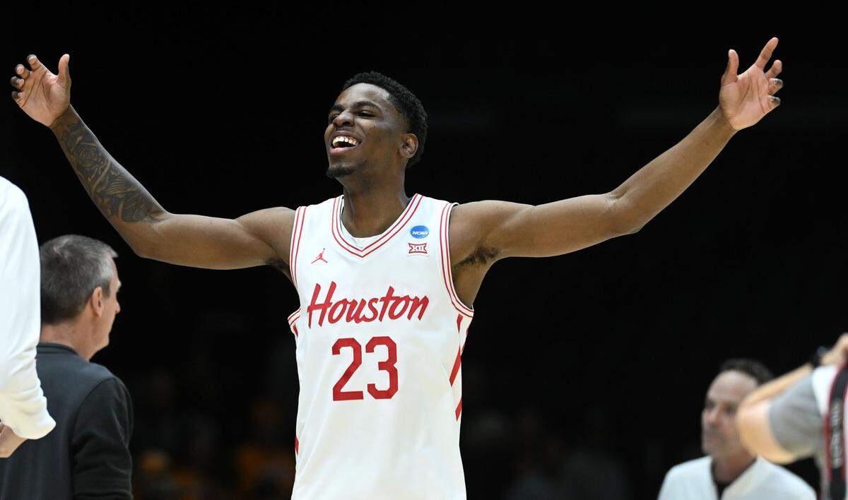 Houston Cougars guard Terrance Arceneaux (23) reacts during their game against the Tennessee Volunteers in the Midwest Regional final of the 2025 NCAA tournament at Lucas Oil Stadium.