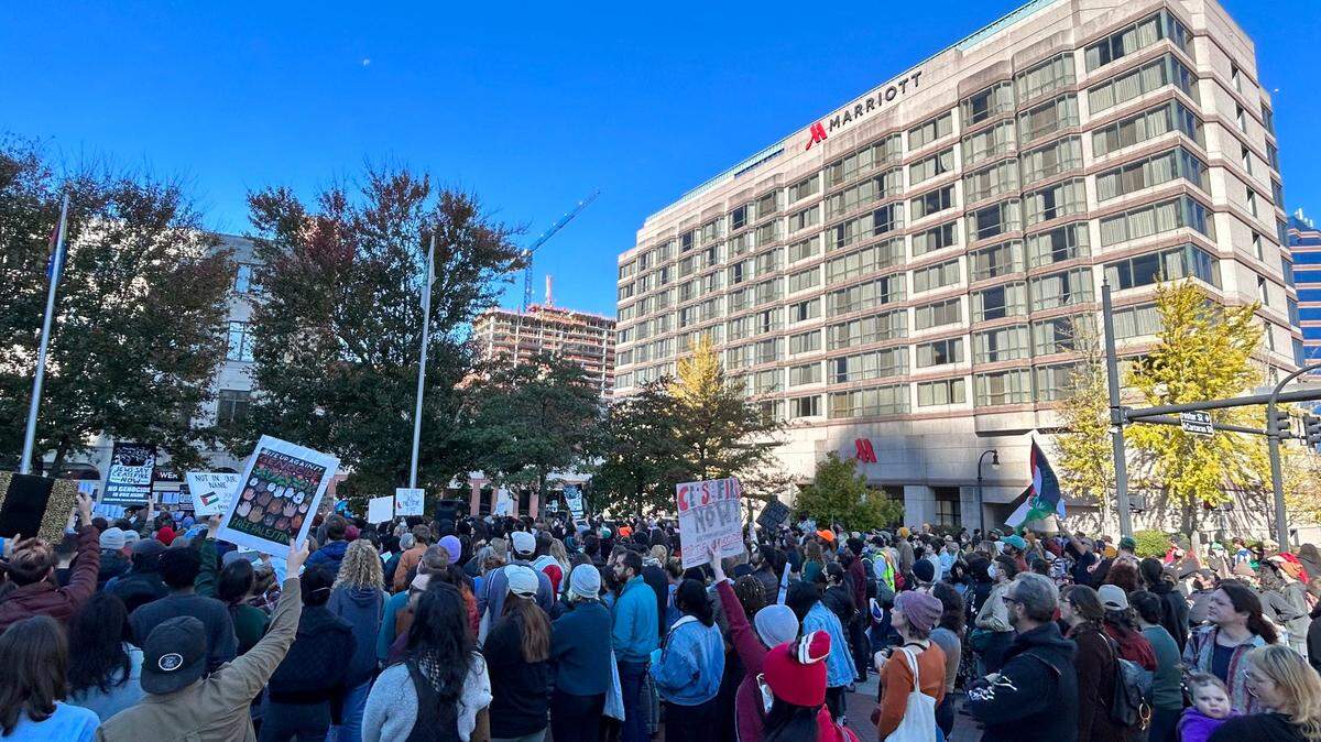Hundreds assemble in Durham to call for ceasefire in Gaza, days after freeway protest
