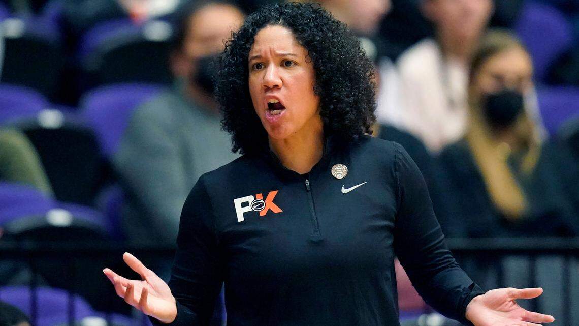 Duke, Florida State women used wrong-sized basketball, coach says. ACC disputes claim