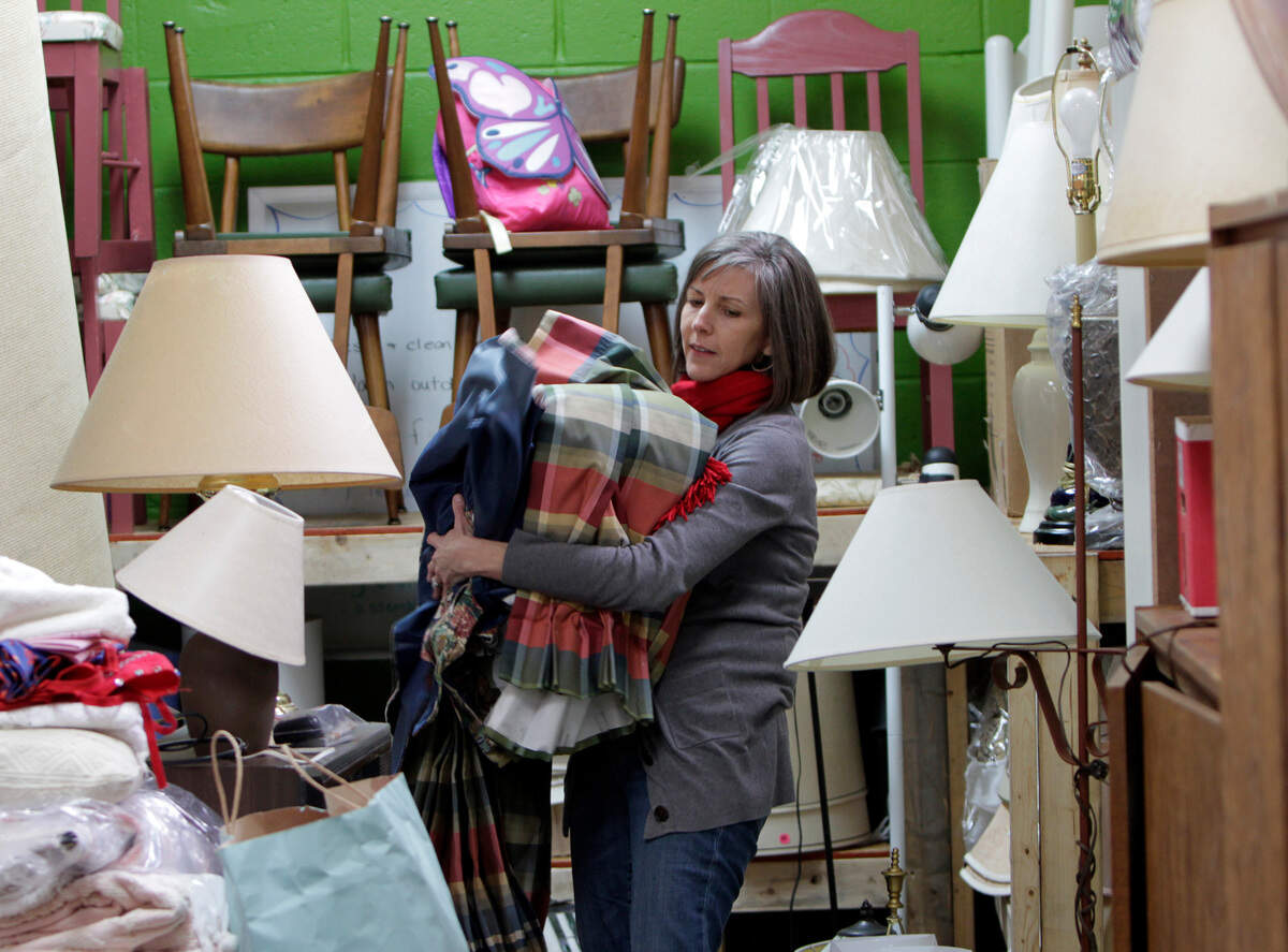 When families are recovering from homelessness, crisis or disaster, the Green Chair Project offers the comforts of home. Pass along your gently used home furnishings — or donate new-in-the-bag, gender-neutral, twin-sized bed linens and blankets to help provide a local child a warm bed this winter.