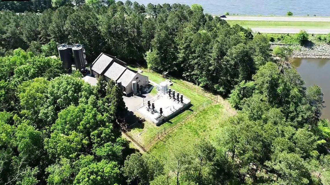 The joint Apex and Cary raw water pump station draws water from a pipe that is located about 500 feet off the eastern shore of Jordan Lake near U.S. 64. The pump station sends the water six miles east to the towns’ joint water treatment facility, where ozone technology is the first step of the treatment process.