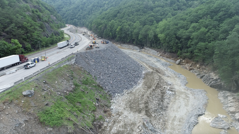 Rebuilding I-40 in Pigeon River Gorge will take 3 years and lots of rocks