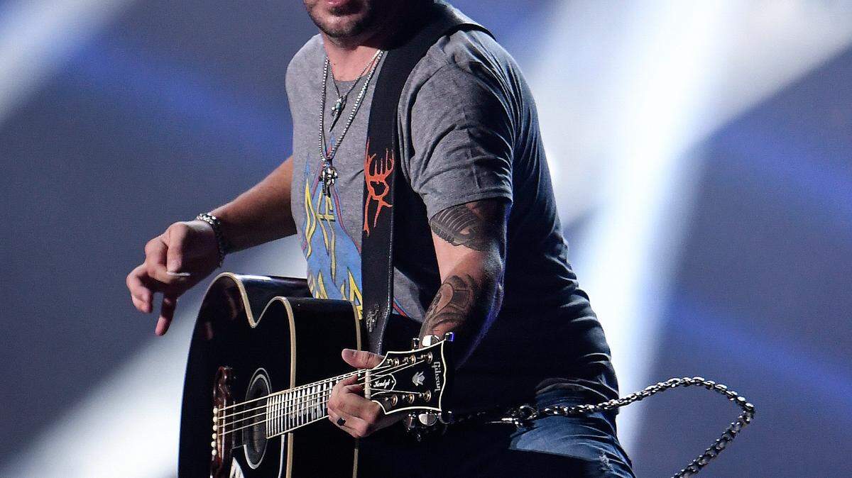 Jason Aldean brings his “Back in the Saddle 2021 Tour’ concert at Raleigh, N.C.’s Coastal Credit Union Music Pavilion at Walnut Creek Thursday night, Aug. 19, 2021 with Hardy and Lainey Wilson.