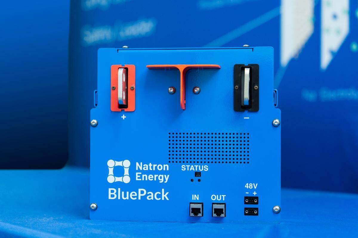 Natron Energy, which makes sodium-ion batteries, will commit to build a $1.4 billion manufacturing plant in Edgecombe County, North Carolina.