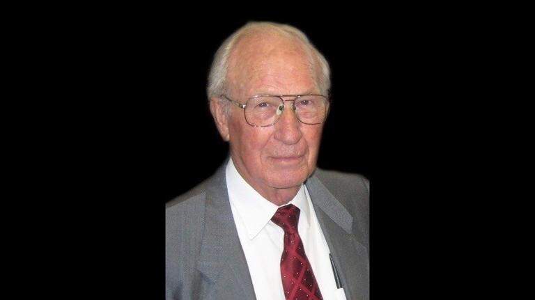 Richard Jewell, long-serving Broughton High School principal, dies