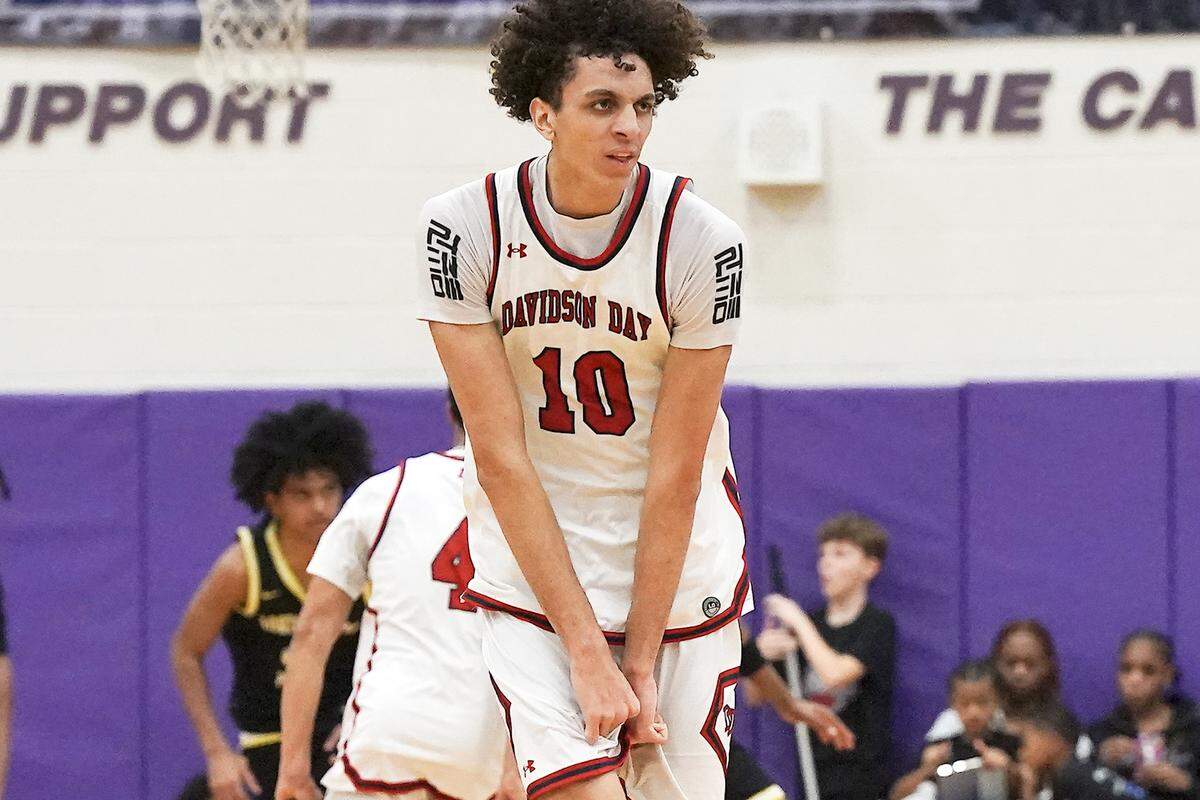 Davidson Day's Cody Peck (10) reacts to a shot made by a teammate against Southeastern Prep during the first half. The Davidson Day Patriots and the Southeastern Prep Academy National Falcons met in the John Wall Holiday Tournament in Raleigh, N.C. on December 27, 2025.