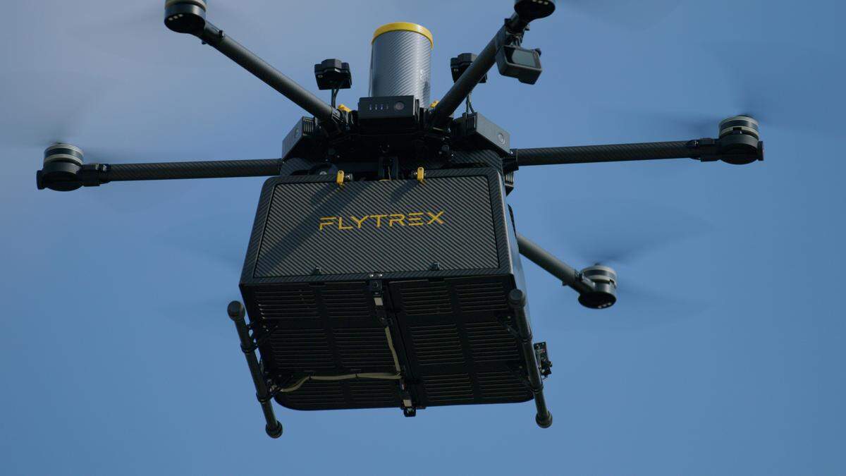 Israeli drone maker Flytrex has teamed up with North Carolina-based Causey Aviation to begin making aerial food deliveries from Holly Springs Towne Center to the nearby Forest Springs subdivision. Residents can order from It’s Just Wings. The Flytrex drone can carry loads of up to 6.6 pounds.