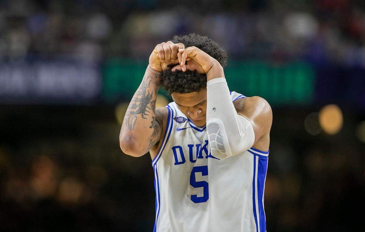 Duke’s Paolo Banchero (5) reacts after a foul was called on teammate Wendell Moore Jr. (0) late in the second half against North Carolina during the NCAA Final Four semi-final on Saturday, April 2, 2022 at Caesars Superdome in New Orleans, La.