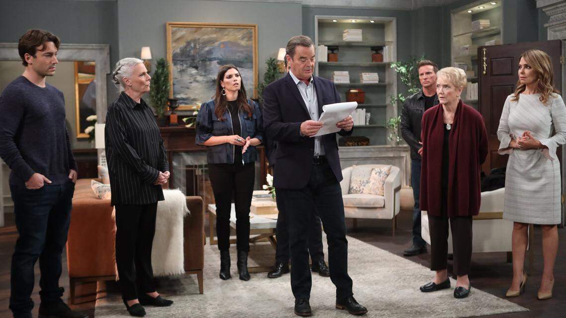 Rory Gibson, Jane Elliot, Amanda Setton, Wally Kurth, Steve Burton, Erika Slezak and Lisa Locicero in the Nov. 4 episode of “General Hospital.”