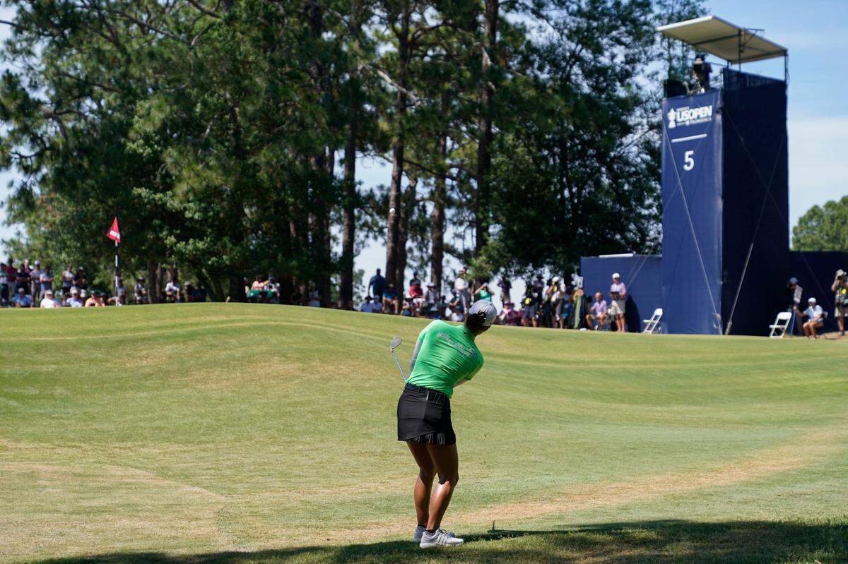 Minjee Lee, of Australia, chips to the fifth green during the final round of the U.S. Women’s Open golf tournament at the Pine Needles Lodge & Golf Club in Southern Pines, N.C., on Sunday, June 5, 2022.