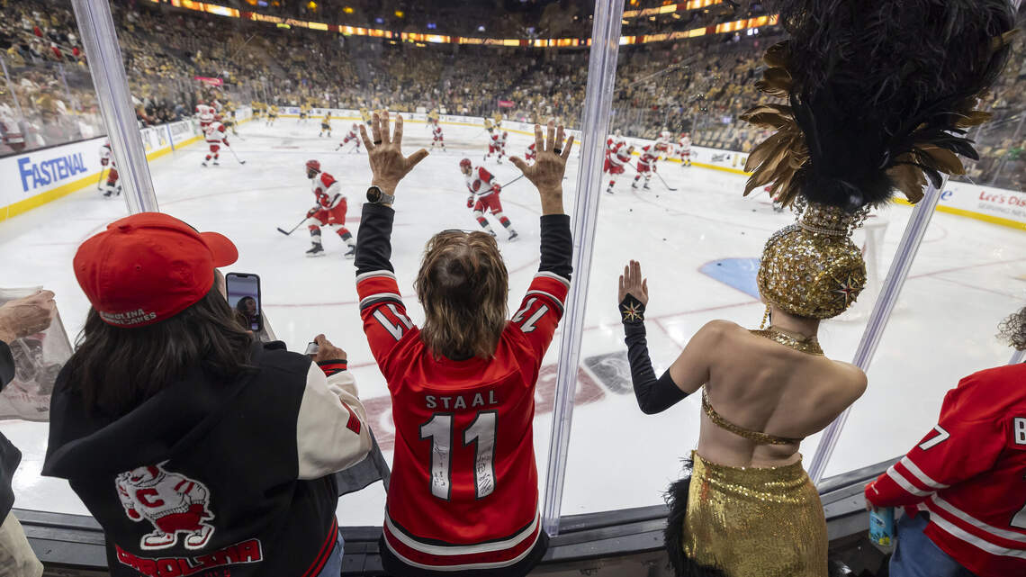 Hurricanes-Golden Knights Game 4 updates: Carolina leads Vegas in first period