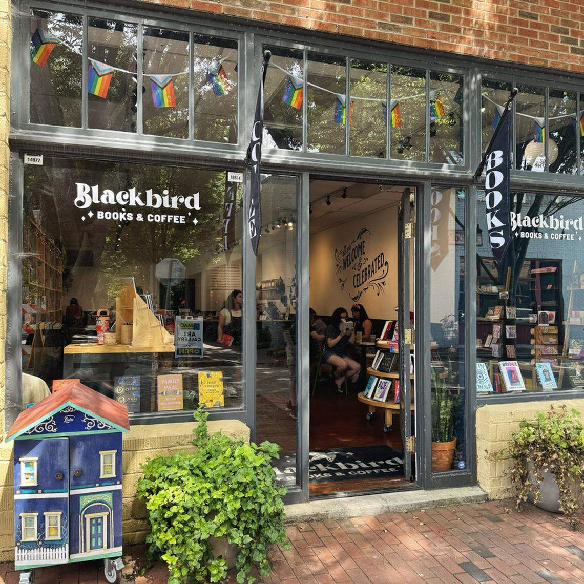 Blackbird Books & Coffee, located in downtown Raleigh’s historic City Market, sells new books in a variety of genres and serves coffee and tea.