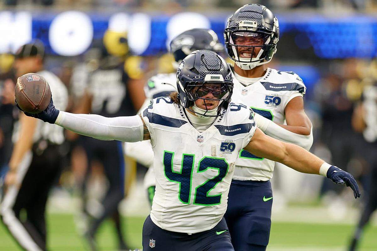 INGLEWOOD, CALIFORNIA - NOVEMBER 16: Drake Thomas #42 of the Seattle Seahawks celebrates fumble recovery against the Los Angeles Rams during the second quarter at SoFi Stadium on November 16, 2025 in Inglewood, California. (Photo by Harry How/Getty Images)